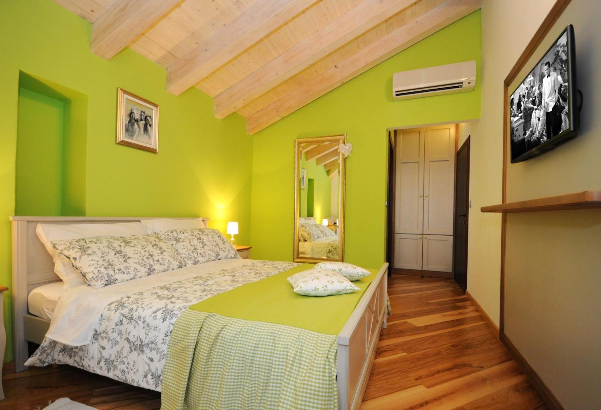 Bed & Breakfast Korta Gira Buici  Phòng bức ảnh